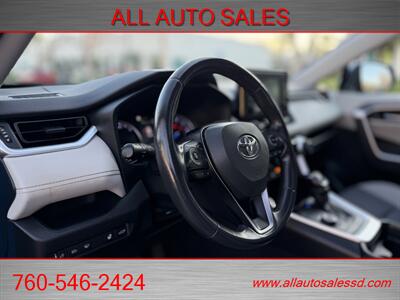 2020 Toyota RAV4 Hybrid XLE   - Photo 21 - Escondido, CA 92029