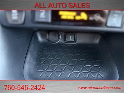 2020 Toyota RAV4 Hybrid XLE   - Photo 17 - Escondido, CA 92029