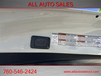 2015 Toyota RAV4 Limited   - Photo 14 - Escondido, CA 92029