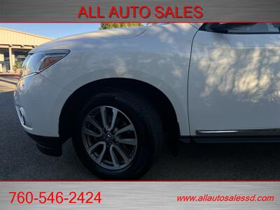 2015 Nissan Pathfinder SV   - Photo 2 - Escondido, CA 92029