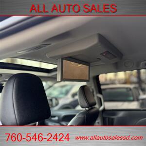 2018 Toyota Sienna SE Premium 8-Passeng - Photo 20 - Escondido, CA 92029