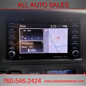 2018 Toyota Sienna SE Premium 8-Passeng - Photo 16 - Escondido, CA 92029