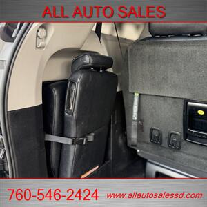 2018 Toyota Sienna SE Premium 8-Passeng - Photo 28 - Escondido, CA 92029