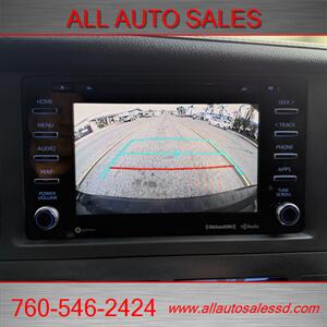 2018 Toyota Sienna SE Premium 8-Passeng - Photo 17 - Escondido, CA 92029