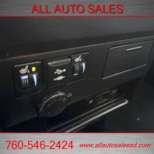 2018 Toyota Sienna SE Premium 8-Passeng - Photo 18 - Escondido, CA 92029