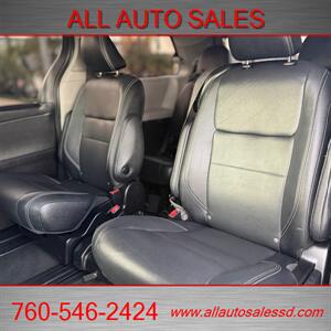 2018 Toyota Sienna SE Premium 8-Passeng - Photo 27 - Escondido, CA 92029