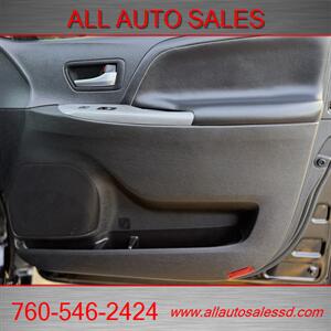 2018 Toyota Sienna SE Premium 8-Passeng - Photo 33 - Escondido, CA 92029