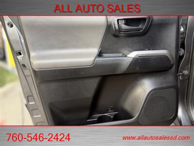 2018 Toyota Tacoma SR5 V6   - Photo 33 - Escondido, CA 92029