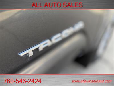 2018 Toyota Tacoma SR5 V6   - Photo 14 - Escondido, CA 92029