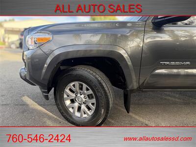 2018 Toyota Tacoma SR5 V6   - Photo 2 - Escondido, CA 92029