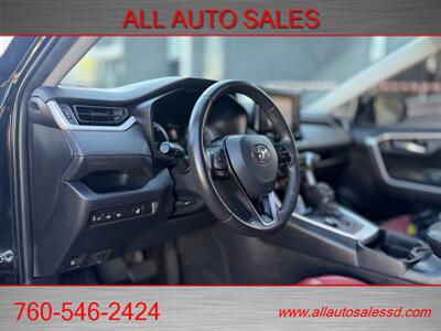 2020 Toyota RAV4 Hybrid XLE   - Photo 12 - Escondido, CA 92029