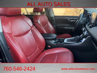 2020 Toyota RAV4 Hybrid XLE   - Photo 24 - Escondido, CA 92029