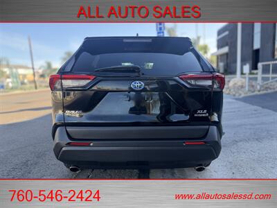 2020 Toyota RAV4 Hybrid XLE   - Photo 6 - Escondido, CA 92029