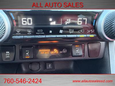 2020 Toyota RAV4 Hybrid XLE   - Photo 11 - Escondido, CA 92029