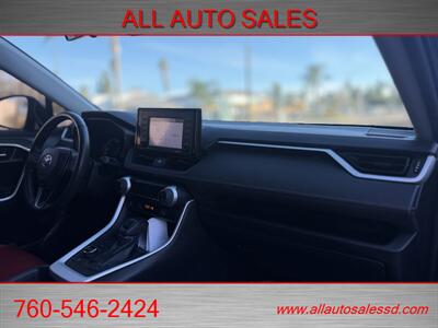 2020 Toyota RAV4 Hybrid XLE   - Photo 20 - Escondido, CA 92029