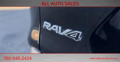 2020 Toyota RAV4 Hybrid XLE   - Photo 9 - Escondido, CA 92029