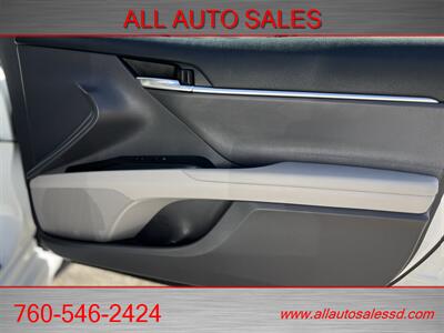 2020 Toyota Camry Hybrid SE   - Photo 30 - Escondido, CA 92029