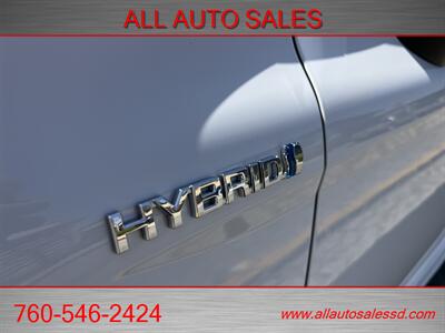 2020 Toyota Camry Hybrid SE   - Photo 12 - Escondido, CA 92029