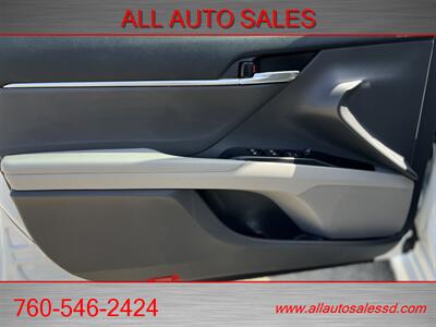 2020 Toyota Camry Hybrid SE   - Photo 31 - Escondido, CA 92029