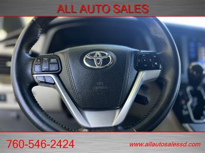 2015 Toyota Sienna XLE 8-Passenger   - Photo 13 - Escondido, CA 92029
