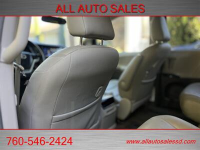 2015 Toyota Sienna XLE 8-Passenger   - Photo 28 - Escondido, CA 92029