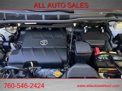 2015 Toyota Sienna XLE 8-Passenger   - Photo 34 - Escondido, CA 92029