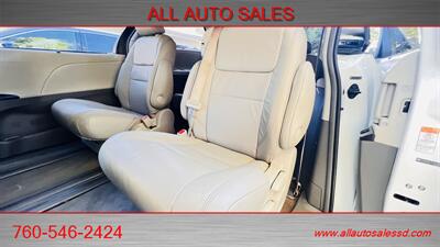 2015 Toyota Sienna XLE 8-Passenger   - Photo 27 - Escondido, CA 92029