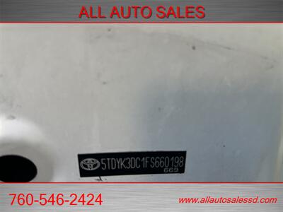 2015 Toyota Sienna XLE 8-Passenger   - Photo 36 - Escondido, CA 92029