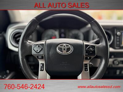 2019 Toyota Tacoma SR5 V6   - Photo 11 - Escondido, CA 92029