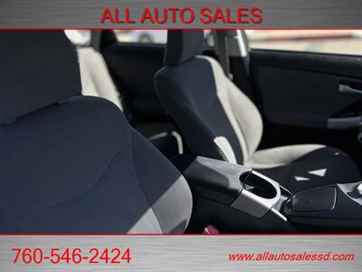 2013 Toyota Prius Plug-in Hybrid   - Photo 22 - Escondido, CA 92029