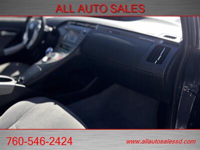 2013 Toyota Prius Plug-in Hybrid   - Photo 21 - Escondido, CA 92029