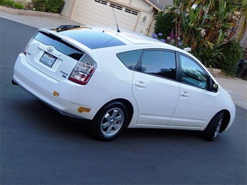 2005 Toyota Prius Package 5   - Photo 7 - San Diego, CA 92126