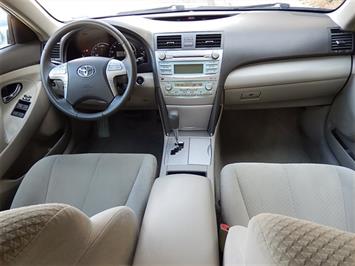 2009 Toyota Camry Hybrid   - Photo 13 - San Diego, CA 92126