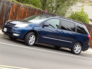 2004 Toyota Sienna XLE Limited 7 Passenger   - Photo 4 - San Diego, CA 92126