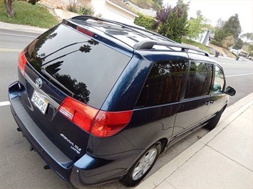 2004 Toyota Sienna XLE Limited 7 Passenger   - Photo 8 - San Diego, CA 92126