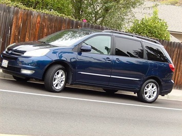 2004 Toyota Sienna XLE Limited 7 Passenger   - Photo 3 - San Diego, CA 92126