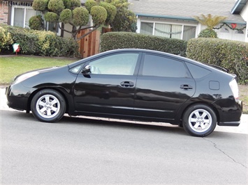 2007 Toyota Prius  Pkg 5 - Photo 1 - San Diego, CA 92126