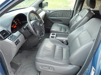 2008 Honda Odyssey Touring   - Photo 9 - San Diego, CA 92126