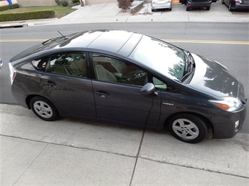 2010 Toyota Prius IV  Solar PKG - Photo 5 - San Diego, CA 92126