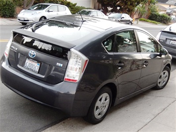 2010 Toyota Prius IV  Solar PKG - Photo 6 - San Diego, CA 92126