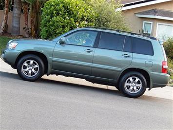 2004 Toyota Highlander   - Photo 1 - San Diego, CA 92126