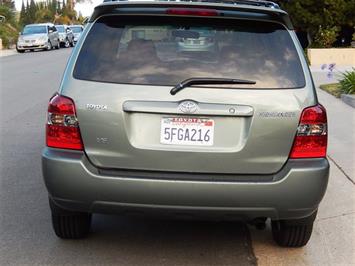 2004 Toyota Highlander   - Photo 10 - San Diego, CA 92126