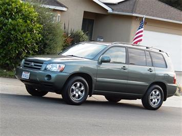 2004 Toyota Highlander   - Photo 2 - San Diego, CA 92126