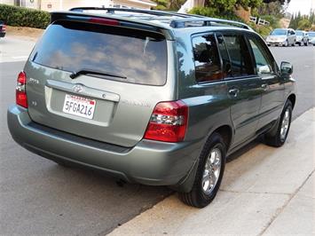 2004 Toyota Highlander   - Photo 9 - San Diego, CA 92126