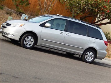 2004 Toyota Sienna XLE 7 Passenger   - Photo 1 - San Diego, CA 92126