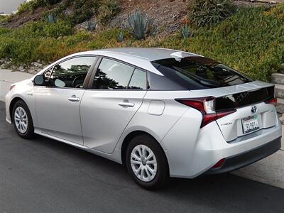 2019 Toyota Prius LE   - Photo 3 - San Diego, CA 92126