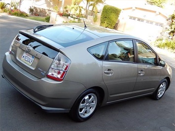 2005 Toyota Prius Package 5   - Photo 7 - San Diego, CA 92126