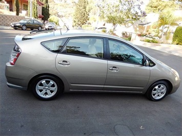 2005 Toyota Prius Package 5   - Photo 6 - San Diego, CA 92126