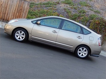 2005 Toyota Prius Package 5   - Photo 2 - San Diego, CA 92126