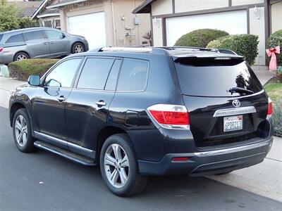 2011 Toyota Highlander Limited   - Photo 13 - San Diego, CA 92126